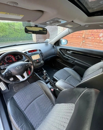 Kia Ceed cena 18000 przebieg: 253000, rok produkcji 2011 z Warszawa małe 137